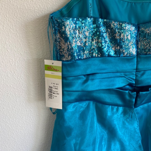 Dress - Picture 3 of 4